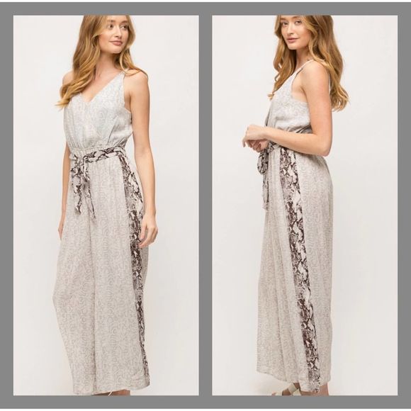 Mystree Animal Print Jumpsuit MED $84 - Picture 3 of 12